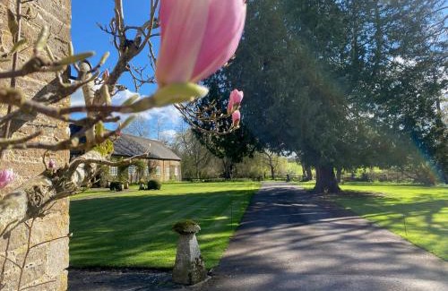 Sturminster Newton Hotel | Plumber Manor Hotel