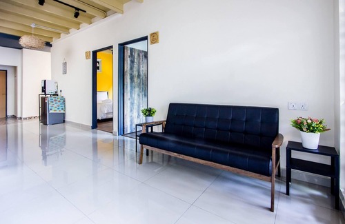 Benggali Hotel | Plumeria 5BR Garden House by uBook