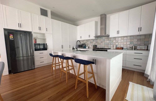 Greenhills Beach Cottage | Plumeria Cottage - Coastal Haven
