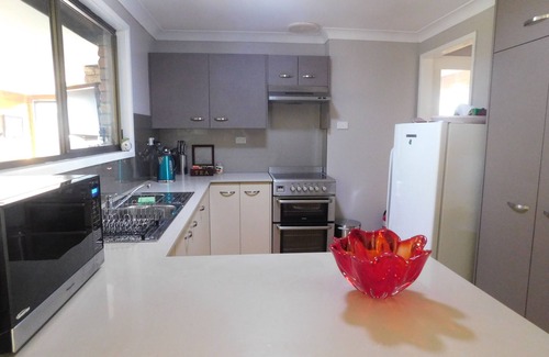 Sawyers Gully House | Plumstead Guesthouse – entire house in Lovedale wine country