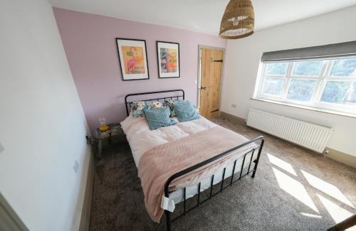 Kneesall House | Plumtree Cottage