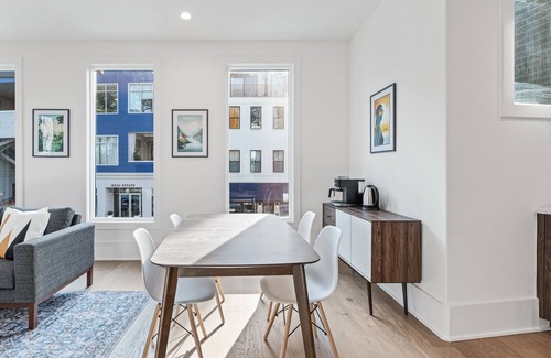 Palmetto Condo | Plutus' Playhouse