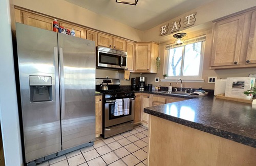 Plymouth House | Plymouth 3BD/1.5BTH Home Central to Detroit and Ann Arbor