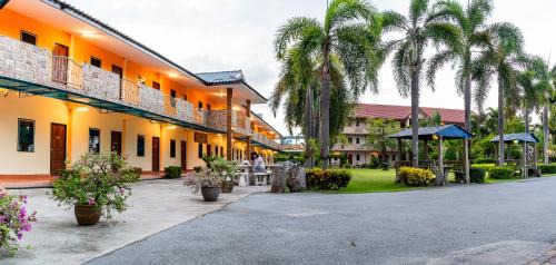 Saen Suk Resort | PN Gold Resort