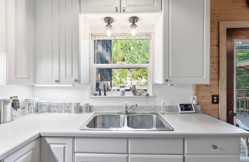 Darrington House | PNW River Cabin Summa