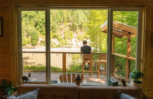 Darrington House | PNW River Cabin