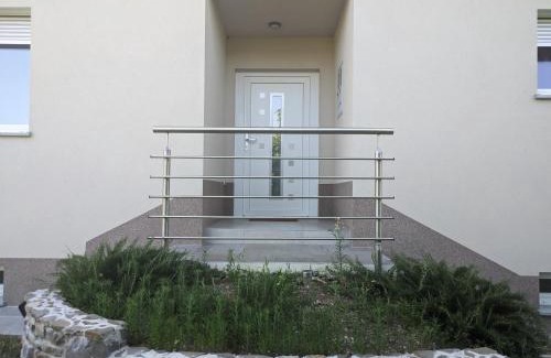 Brda House | Počitniška hiša Hum