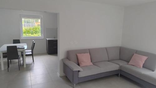 Brda House | Počitniška hiša Hum