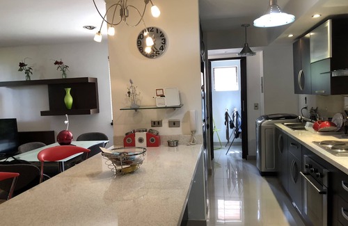 Patio Bonito Apartment | Poblado Lleras One Bedroom Apartment
