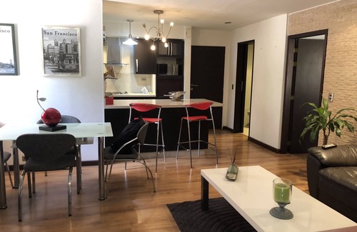 Patio Bonito Apartment | Poblado Lleras One Bedroom Apartment