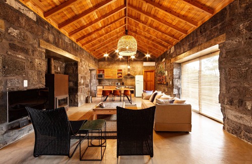 Monte House | Pocinhobay