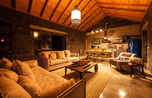 Monte House | Pocinhobay