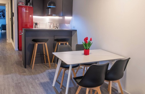 Pocitos Apartment | Pocitos Apartamento Brio w/King Beds, 3 Smart TVs, W/D, Fast WiFi, Rooftop Pool.