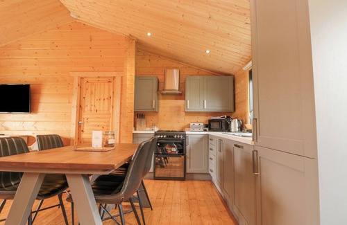 Driffield Cottage | POCKTHORPE LODGE, pet friendly, country holiday cottage in Nafferton