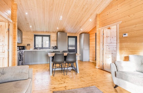 Driffield Ski Chalet | Pockthorpe Lodge (Pet)
