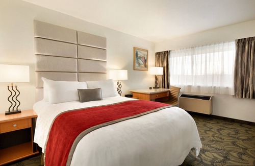 Port Coquitlam Hotel | Poco Inn and Suites Hotel & Conference Centre