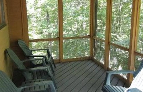 Shawnee On Delaware Condo | Pocono 2 Bed Condo ~Hot Tub ~ Pools~ Mini Golf ~ Tons of Amenities!