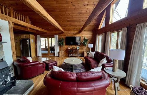 Bushkill Ski Chalet | Pocono Chalet Cabin Sauna Game Room Fire Pit Pools