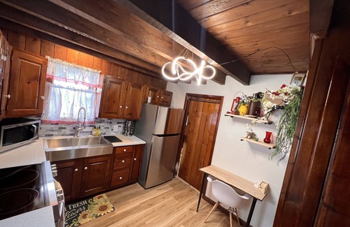 Saylorsburg Cottage | Pocono Cottage - Close to everything!
