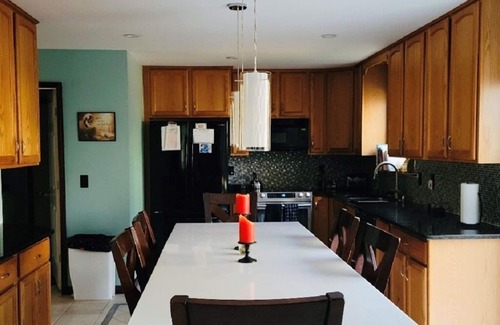 Brodheadsville House | Pocono home close to everything- Kick back and relax in this calm, stylish space