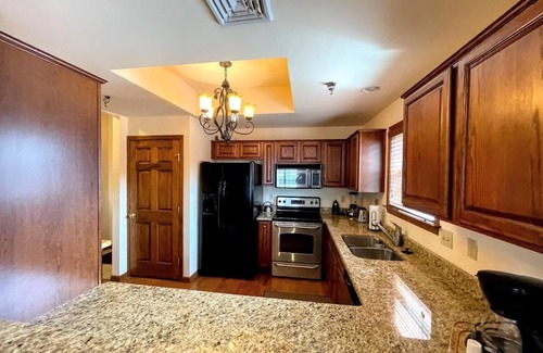 Kelayres House | Pocono PA Breathtaking Natures and Amenities