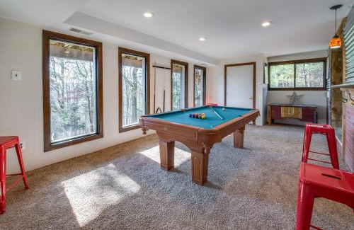 Aquashicola House | Poconos Cabin on 3 Acres - 5 Mi to Blue Mountain!