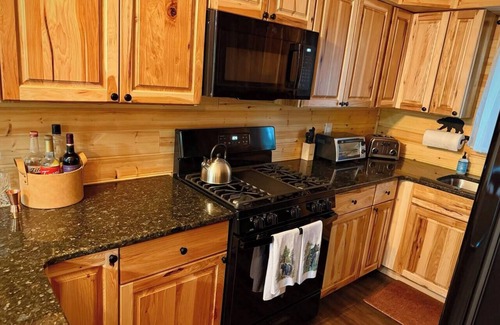 Briar Crest Woods House | Poconos Cabin - Private Lake Access, Fire Pit, Near Hiking with Fall Foliage