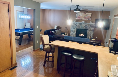 East Stroudsburg House | Poconos, Hot Tub, Sauna, Game Room, Pool Table.