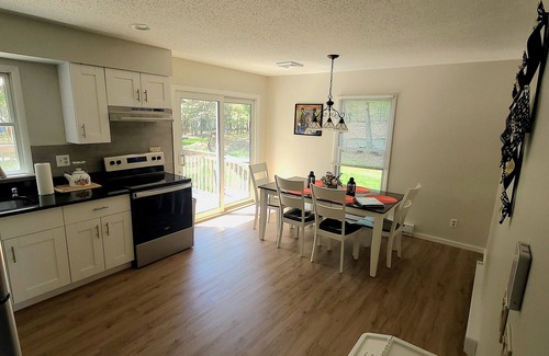 Albrightsville House | Poconos Mountains Papa Bear House Cozy 3 bedroom Escape Retreat
