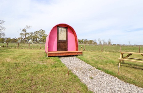 Saint Asaph Cottage | POD 3, pet friendly, country holiday cottage in St Asaph