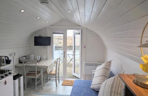 Eriskay Ski Chalet | Pod Beag beside the sea Isle of Eriskay