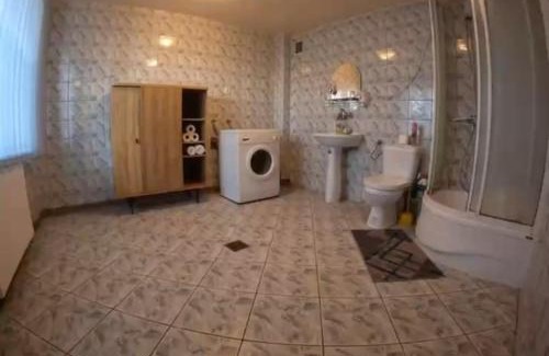 Checiny House | Pod srebrną różą