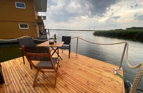 Kroeslin Boat Rental | POD Tern - POD 1 Tern