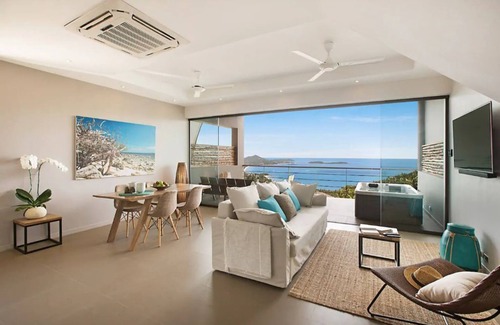 Chaweng City Center Villa | Poda @ Comoon Penthouse with stunning sea views