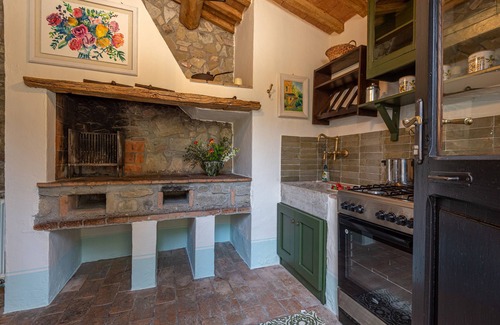 Il Poggio Ski Chalet | Podere Colombaio - Bucaneve chalet in historical Podere in Val d'Orcia