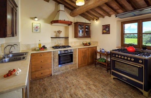 Buonconvento Villa | Podere Maiano - Private Pool Villa with 9 Bdrs and Spa