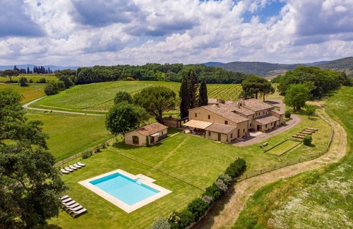 Buonconvento Villa | Podere Maiano - Private Pool Villa with 9 Bdrs and Spa