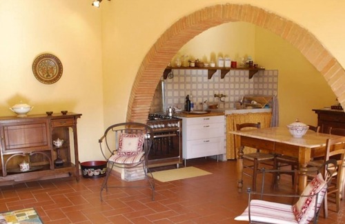 Palaia Villa | Podere Torre, independent residence with 3 apartments. AC. salt water pool