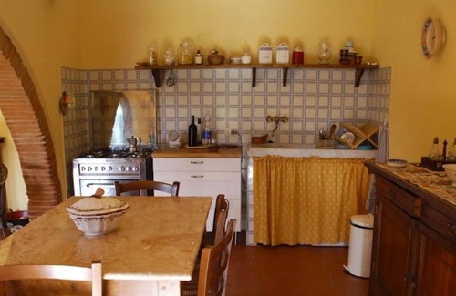 Palaia Villa | Podere Torre, independent residence with 3 apartments. AC. salt water pool