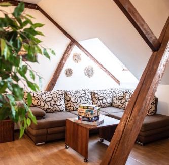 Lomnice nad Luznici Apartment | Podkrovní apartmán s výhledem na náměstí