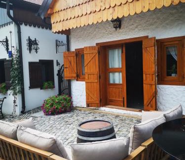 Knezevi Vinogradi Ski Chalet | PodRoom Irena
