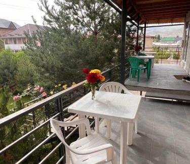 Cholpon-Ata House | Podsolnukhi Guest House