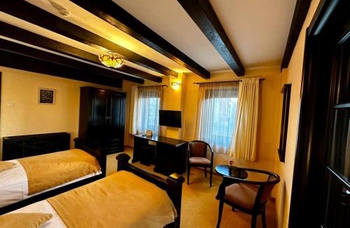 Bacau Hotel | Podu' cu Lanturi