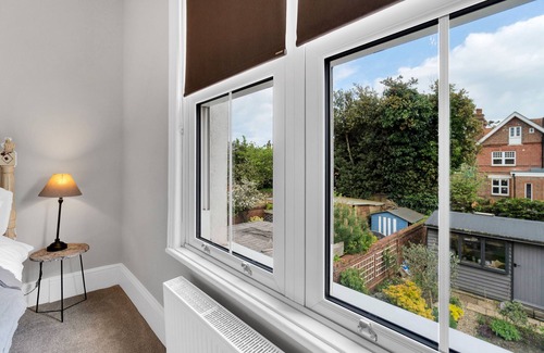 Worthing Apartment | Poets Apartment with Free Parking | By My Getaways