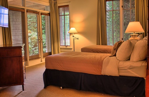 Pender Island Resort | Poets Cove Resort & Spa