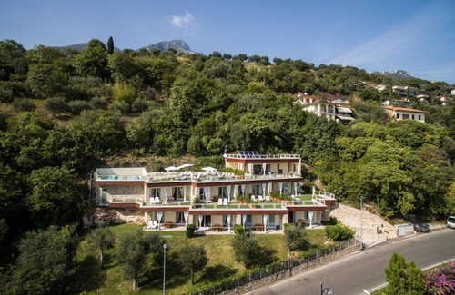 Pulciano Apartment | Poggio al Sole 6 Apartment by Wonderful Italy