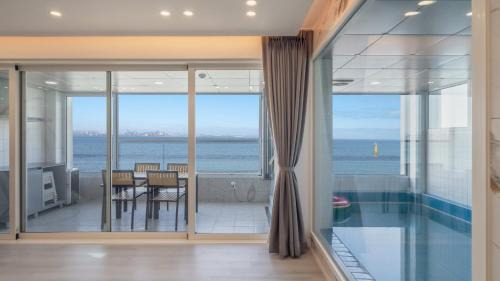 Pohang House | Pohang Etoile Poolvilla