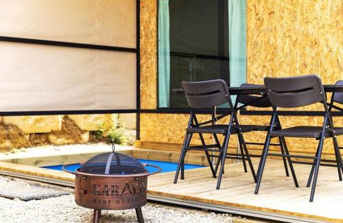 Pohang House | Pohang Peridot Pool Villa N Pool Glamping