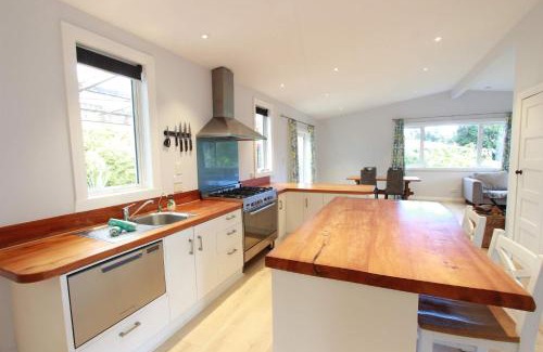 Pohara House | Pohara Valley Retreat - Modern & Relaxing Stay