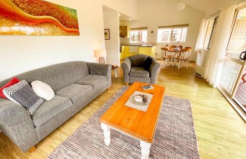 Burnt Pine Resort | Poinciana Cottages